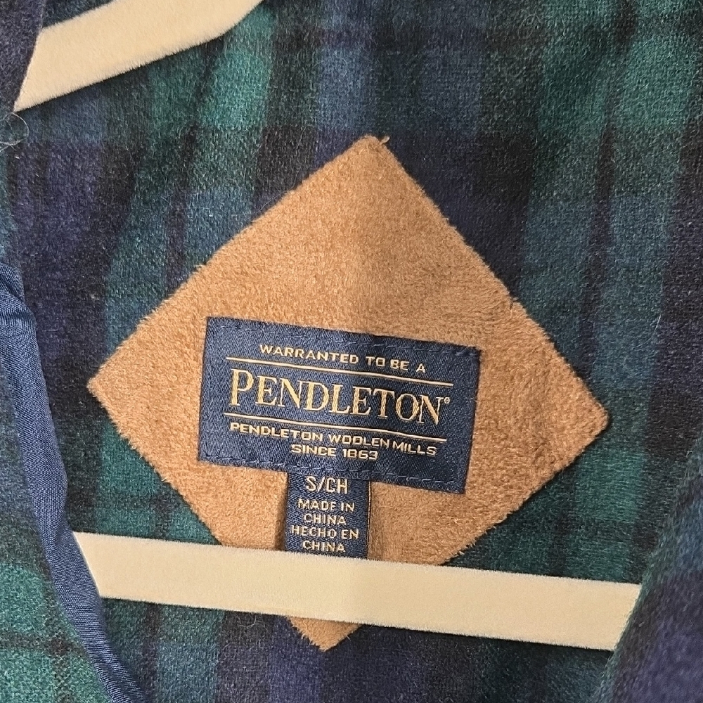 Pendleton Women's Deep Blue Teddy Jacket - image 2